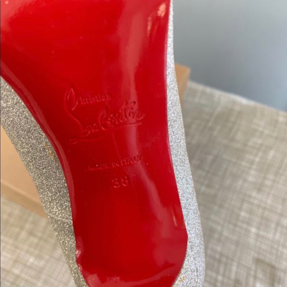 Christian louboutin red bottoms - Picture 2 of 3